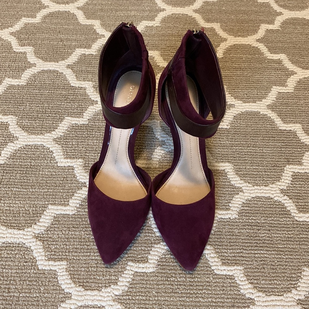 Gianni Bini heels. Dark purple or maroon in color. Zip up.